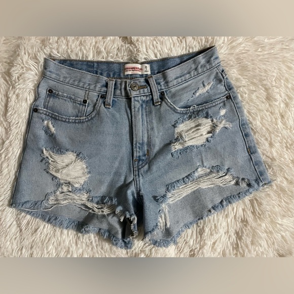 A&F Mid Rise Boyfriend Shorts - Picture 3 of 4